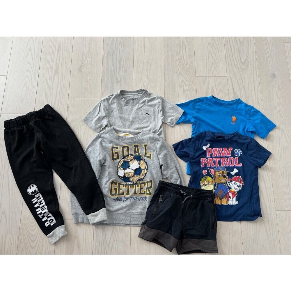 Tommy Bahama, H&M, Hunter etc... 4 Tee Shirts 1  Swim Trunk 1 Sweatpants 4-5 yrs